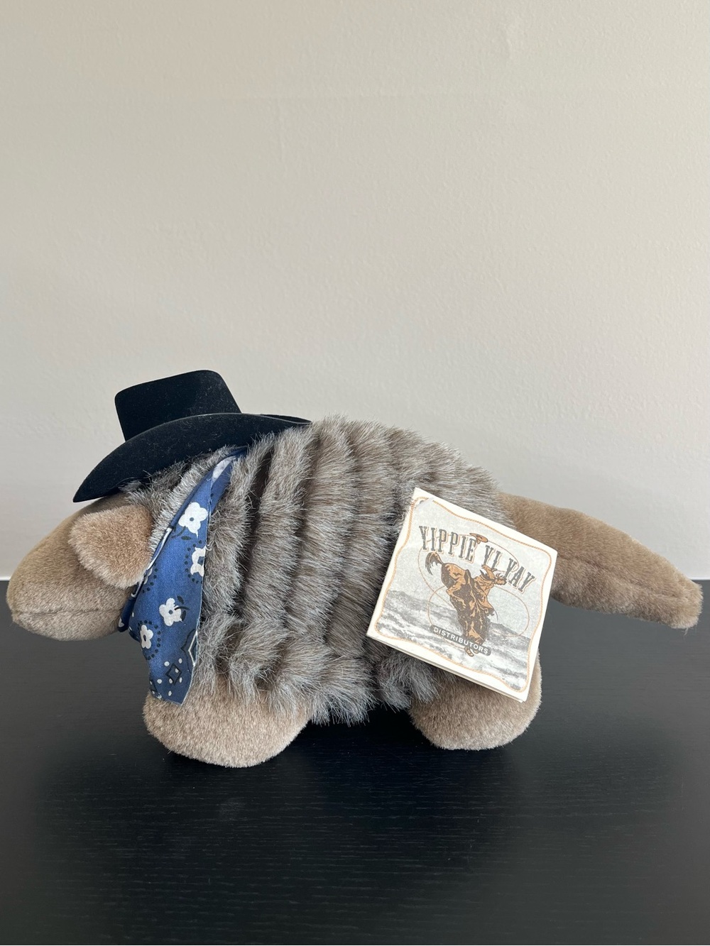 Yippie Yi Yay Texas Armadillo Stuffed Animal Plush Cowboy Hat Blue Bandana 12in - Picture 3 of 13